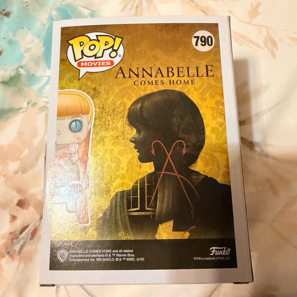 Funko Pop! Movies Annabelle Vinyl Figure - White and Red - Picture 4 of 4